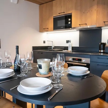 2 Bedroom With Terrace, Pool, Parking Megeve