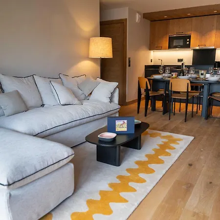 2 Bedroom With Terrace, Pool, Parking Megeve