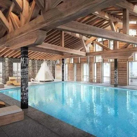 Apartment 2 Bedroom With Terrace, Pool, Parking Megeve