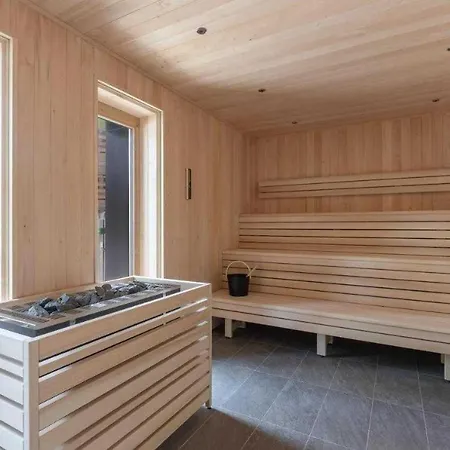 2 Bedroom With Terrace, Pool, Parking